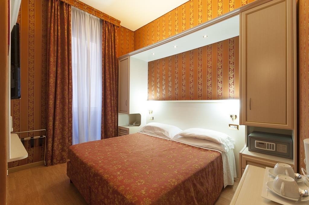 Trevi 41 Hotel Рим Экстерьер фото