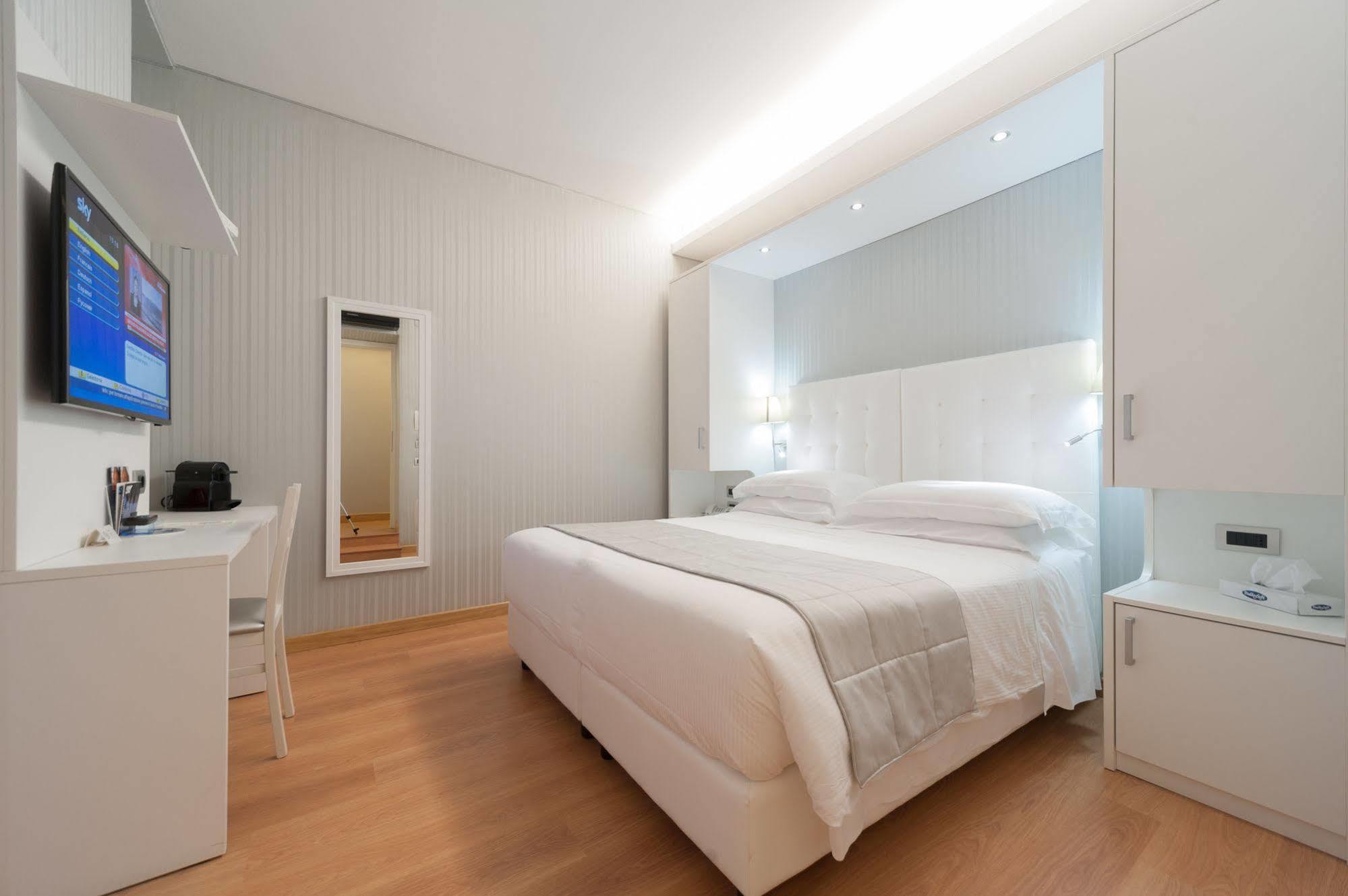 Trevi 41 Hotel Рим Экстерьер фото