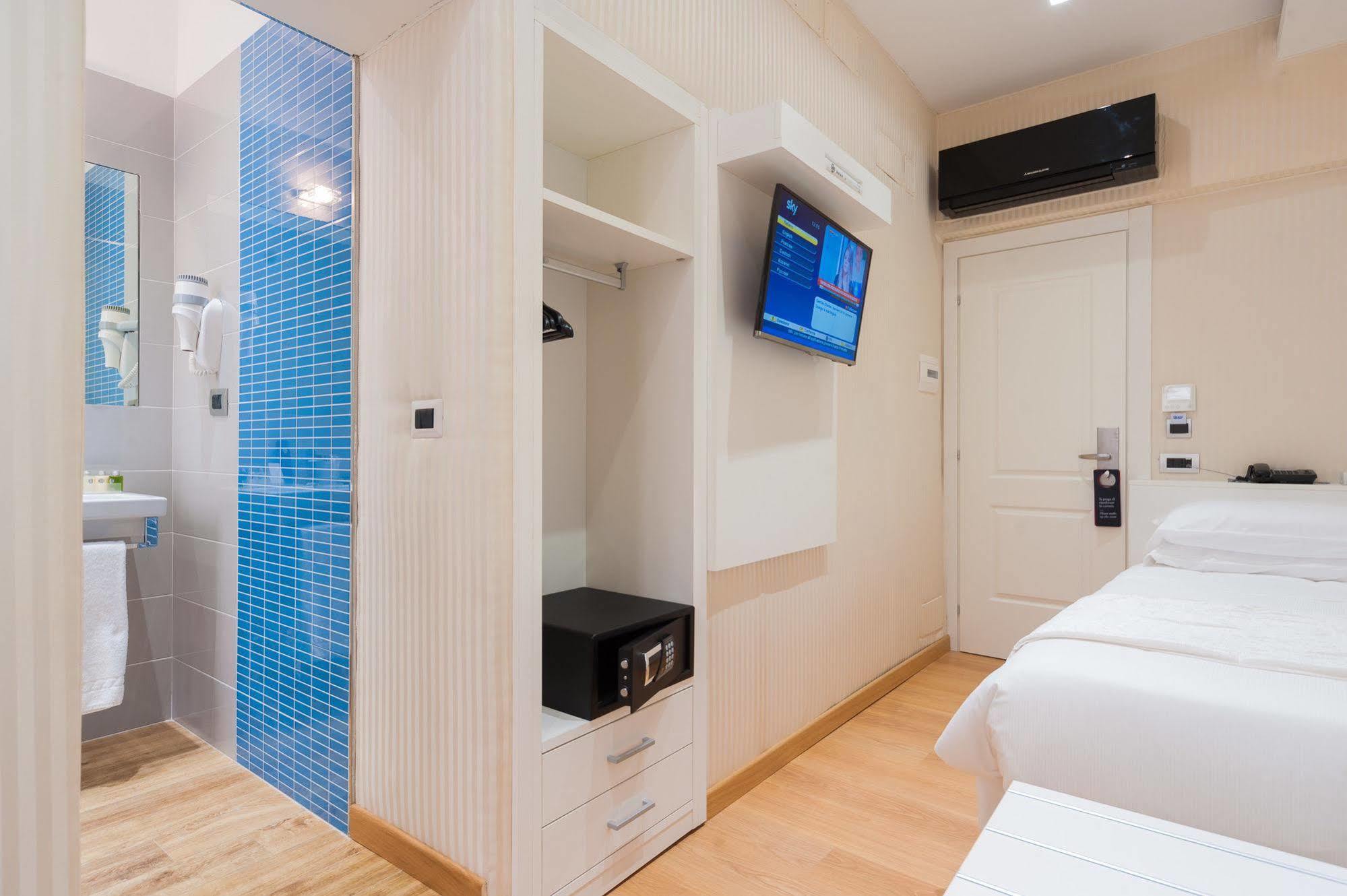 Trevi 41 Hotel Рим Экстерьер фото